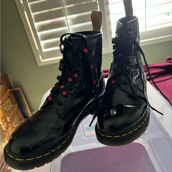 1460 Women's Patent Leather Dr. Martens | Size 7 Black w/ Red Heart Laces - Picture 3 of 7